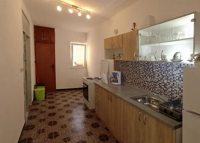 Dolores Apartament *